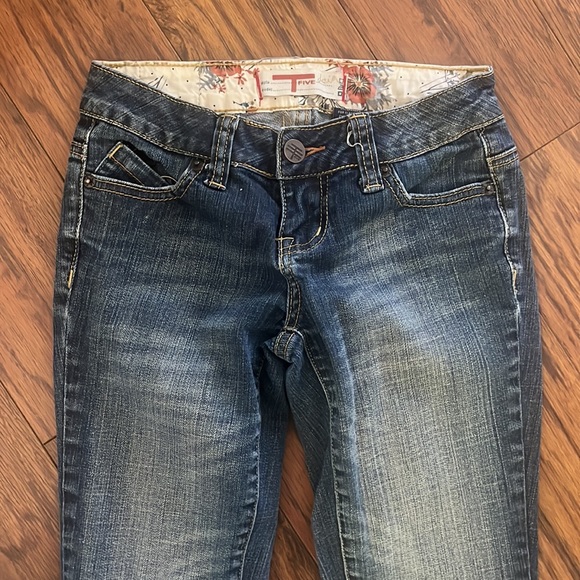 T FIVE jeans - Picture 2 of 9